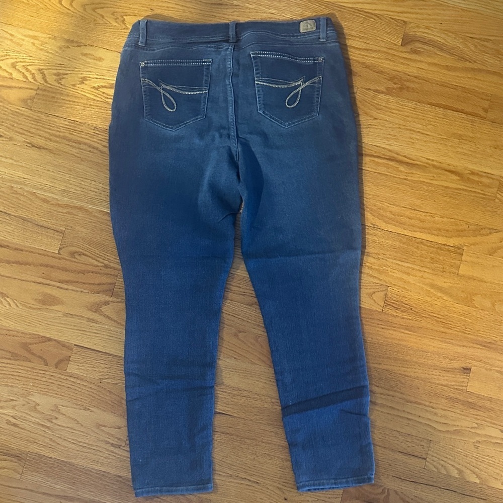 Jordache Women’s Dark Blue Skinny Jeans - Picture 4 of 4